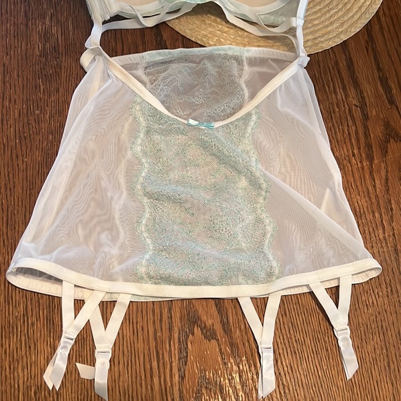Victoria’s Secret’s Chic Flattering Cutout Bra Mesh Corset Size 34C - Picture 3 of 8